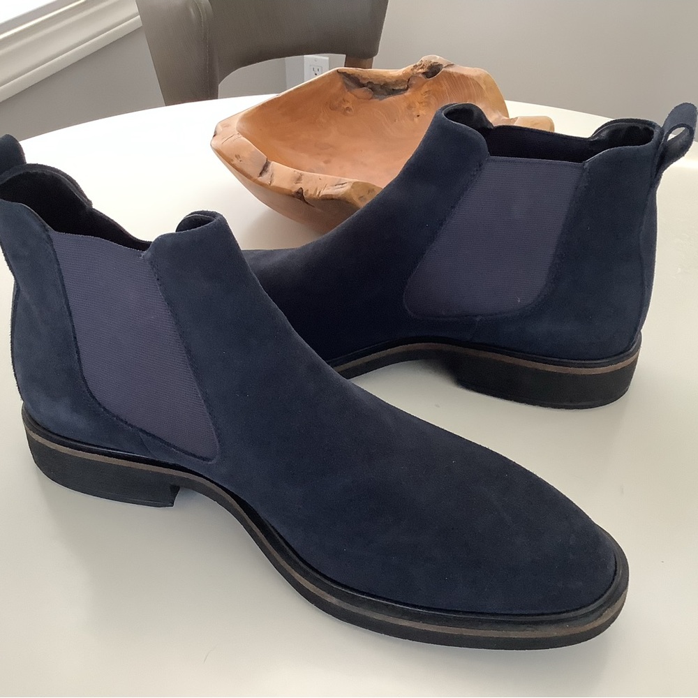 Ecco Suede pull on Boots